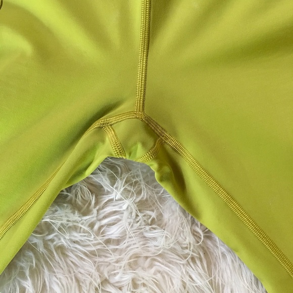 Lululemon in movement tight 6 golden lime - Picture 3 of 6